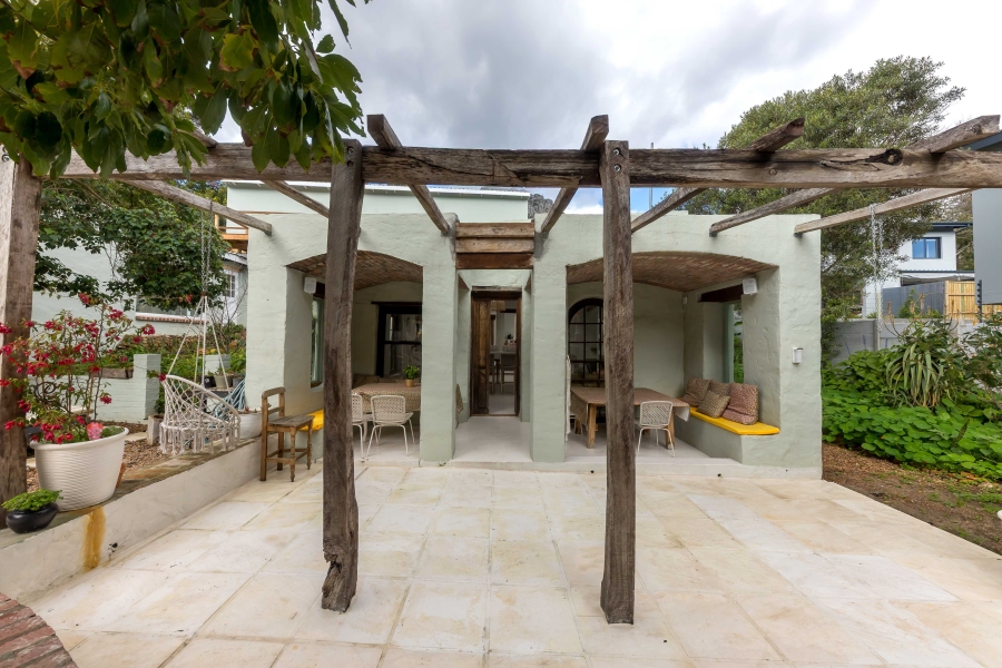 To Let 4 Bedroom Property for Rent in Overkloof Western Cape